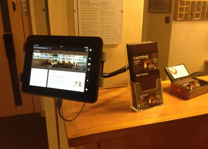 Hotel The Originals City, Rive Droite, 