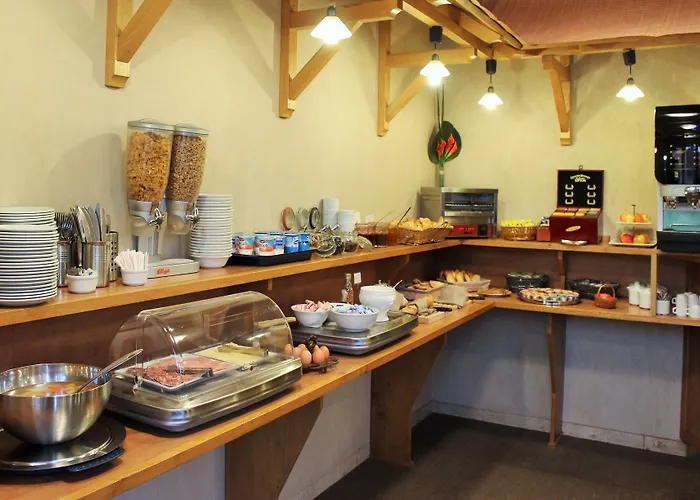 Hotel The Originals City, Rive Droite, 